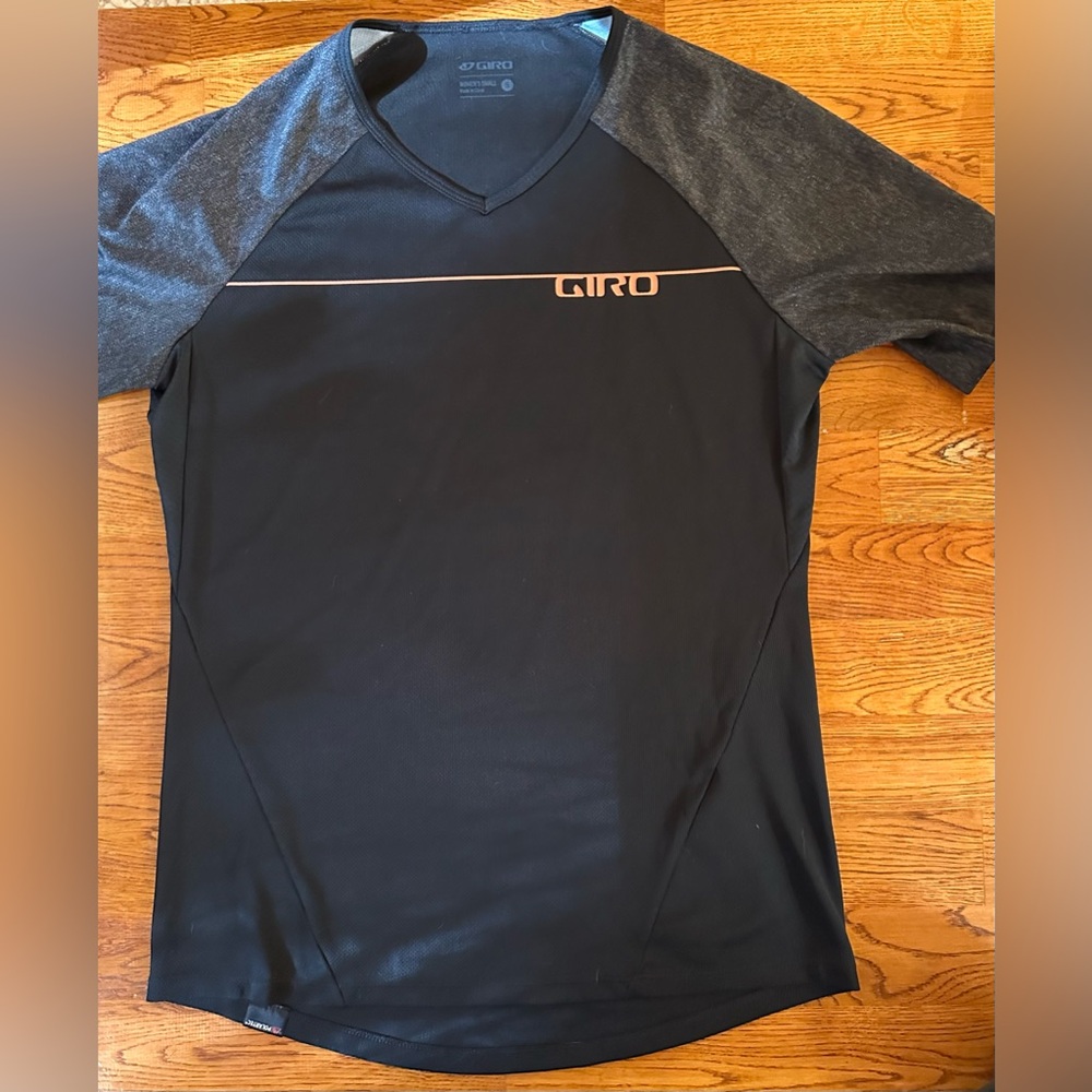 Giro women’s bike shirt